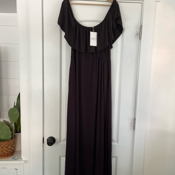 Ninexis Black Off-the-shoulder Maxi Dress - 2X - Picture 5 of 6